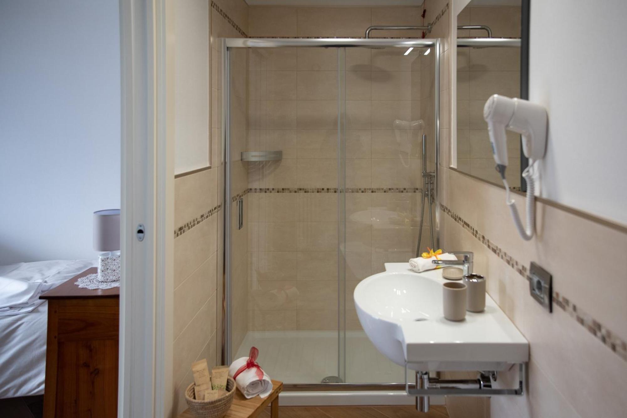 B&B Le Aquane Ono San Pietro Luaran gambar
